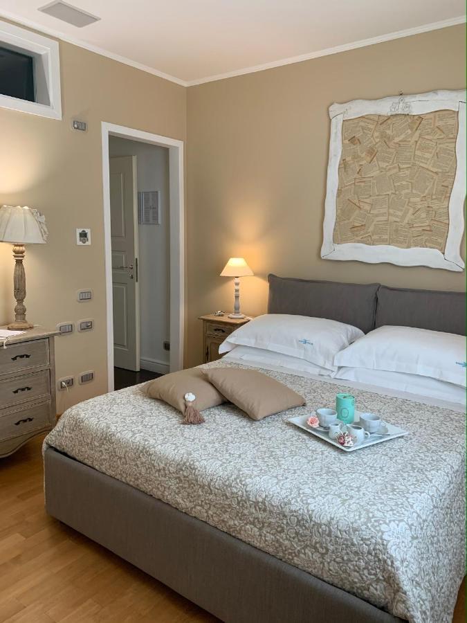 White House Luxury Hospitality Hotel Olbia Buitenkant foto