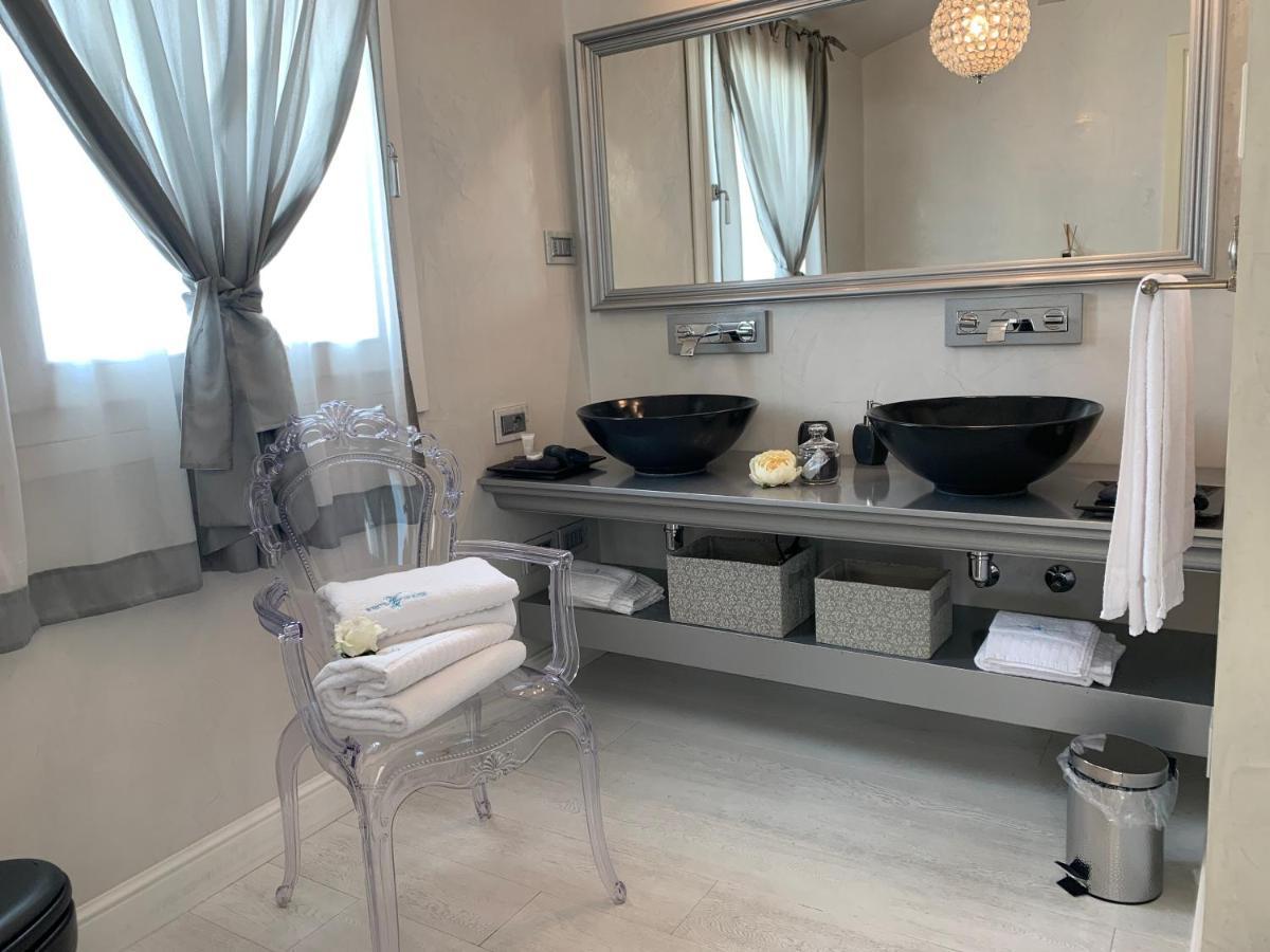White House Luxury Hospitality Hotel Olbia Buitenkant foto