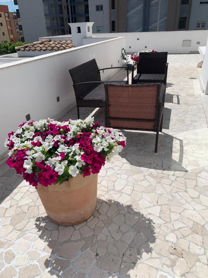 White House Luxury Hospitality Hotel Olbia Buitenkant foto