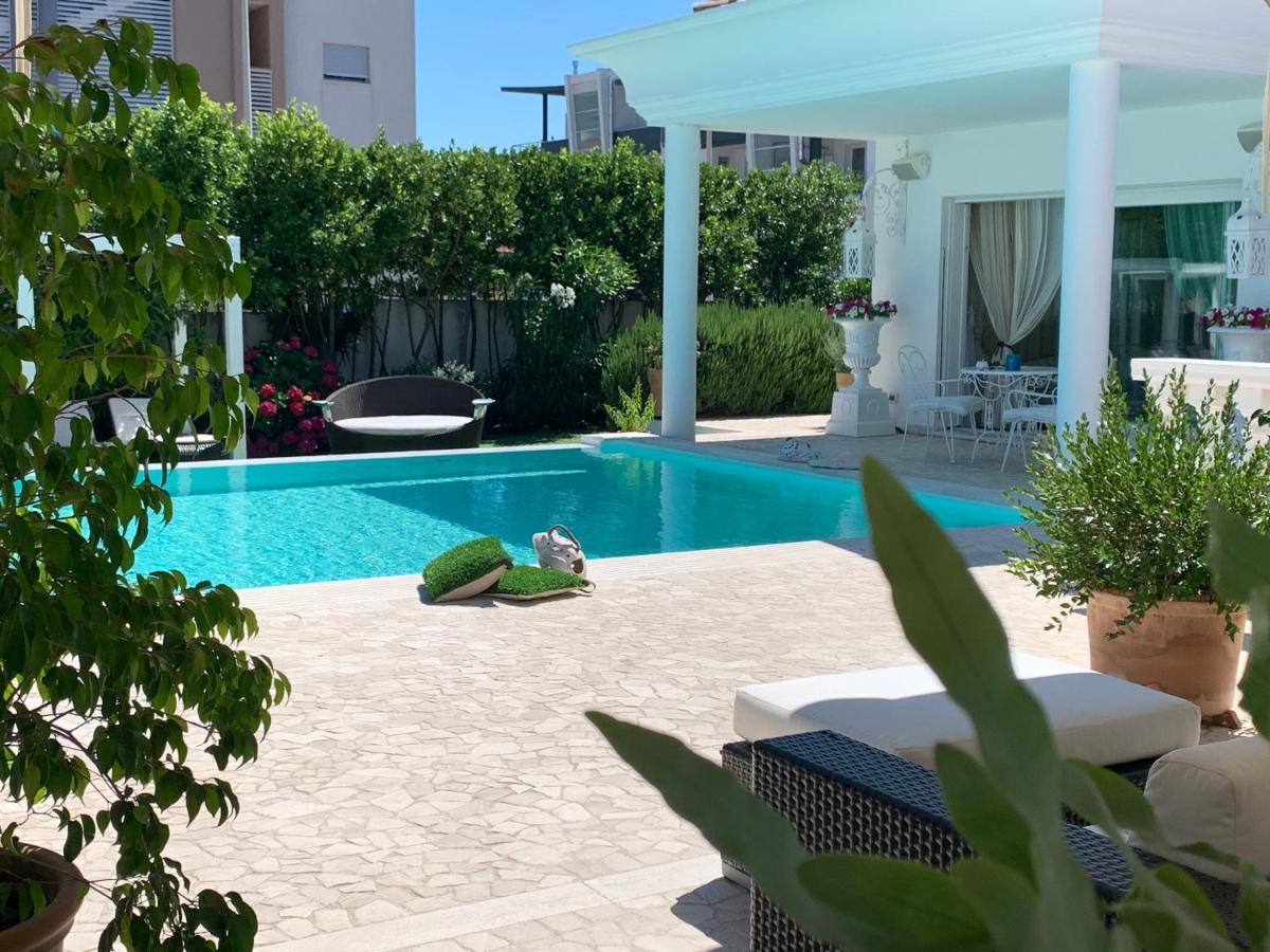 White House Luxury Hospitality Hotel Olbia Buitenkant foto