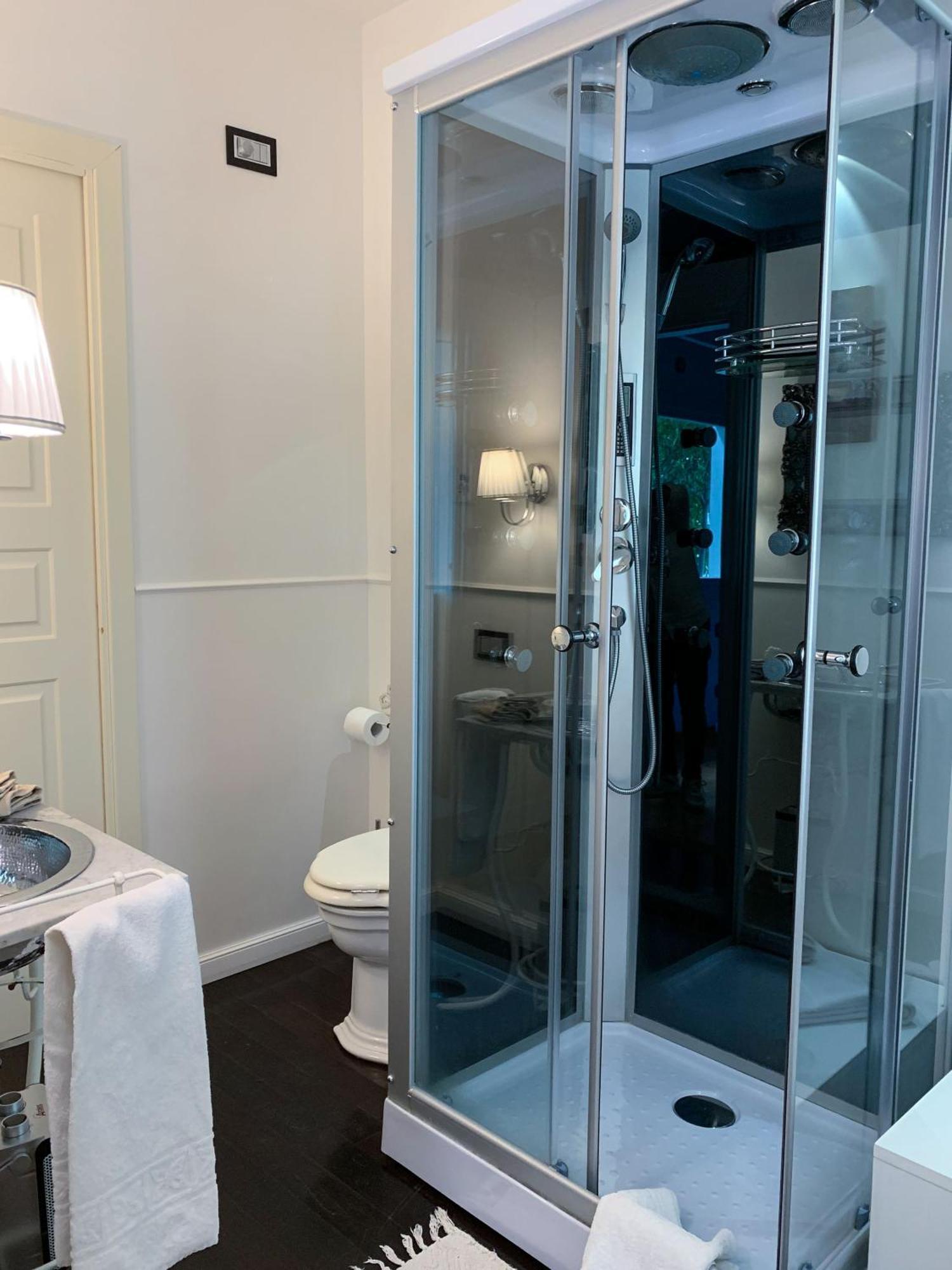 White House Luxury Hospitality Hotel Olbia Buitenkant foto