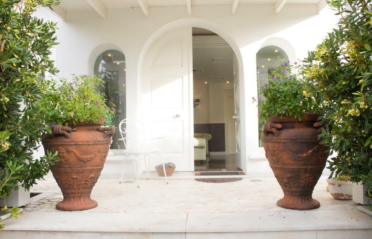 White House Luxury Hospitality Hotel Olbia Buitenkant foto